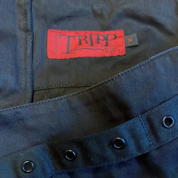 Punk Black Kilt w/chains - Picture 5 of 9